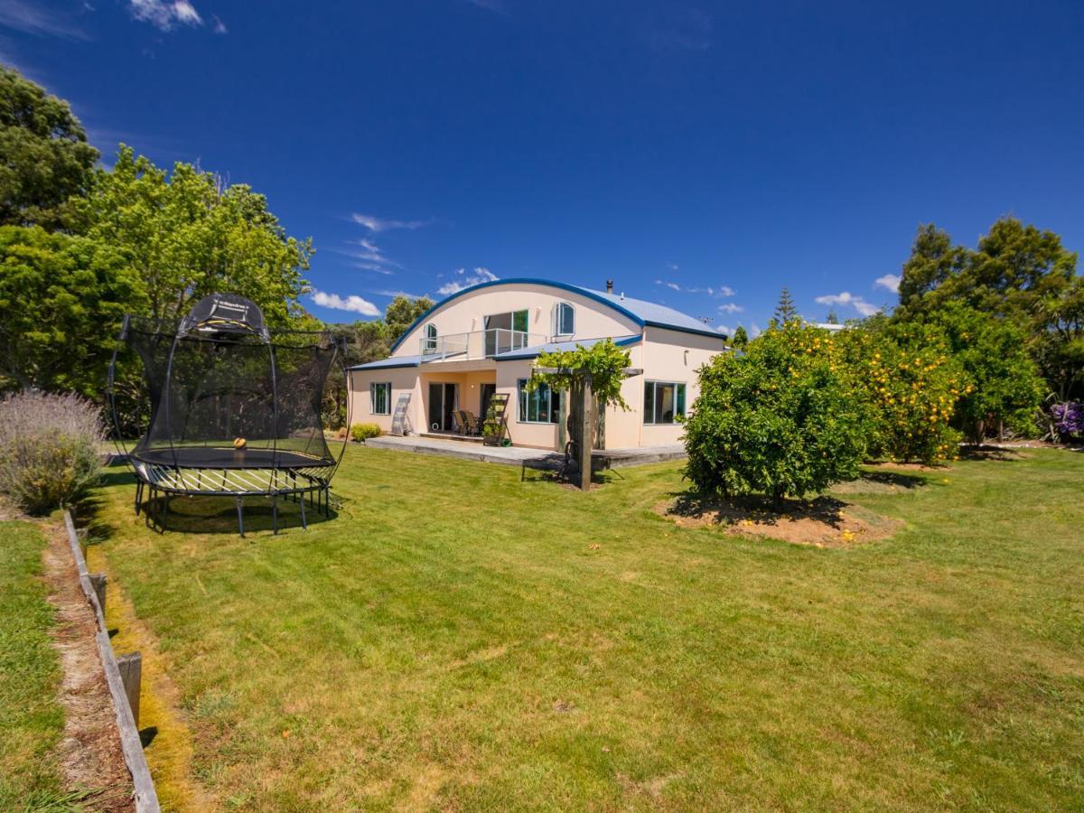 La Casa Al Mare - Golden Bay Beach House Tasman Exterior photo